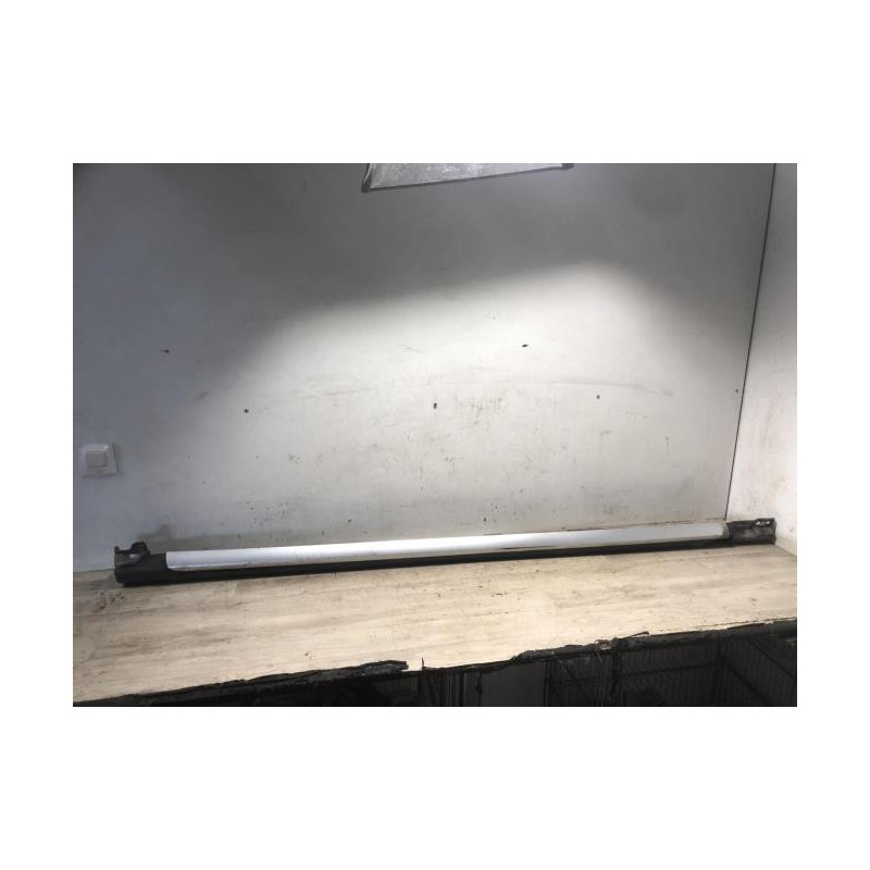 Bas de caisse gauche DACIA SANDERO 1 d’occasion