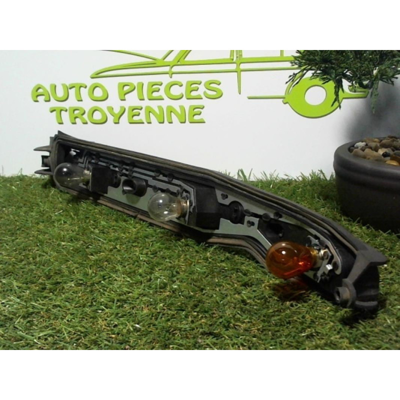 Platine feu arriere gauche OPEL CORSA C PHASE 1 d’occasion