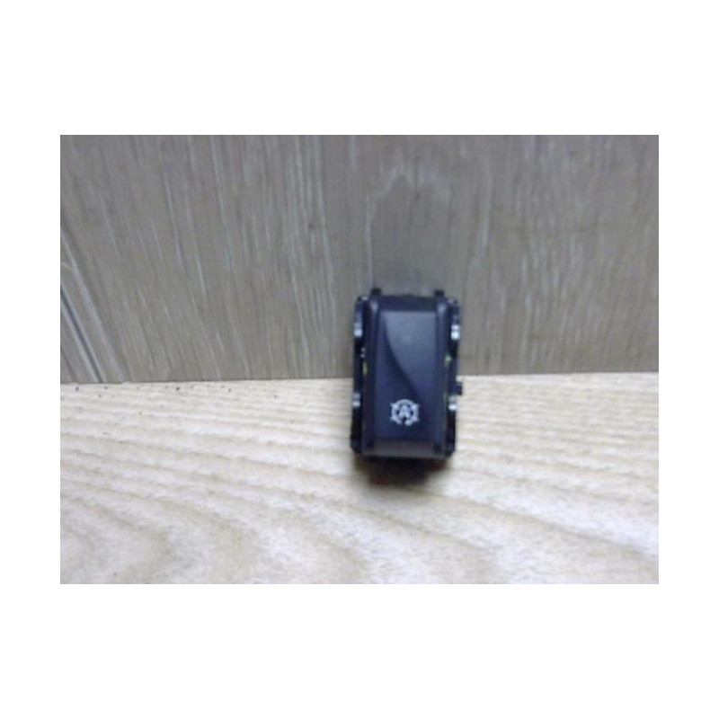 Bouton/Interrupteur RENAULT CLIO 4 PHASE 1 BREAK d’occasion