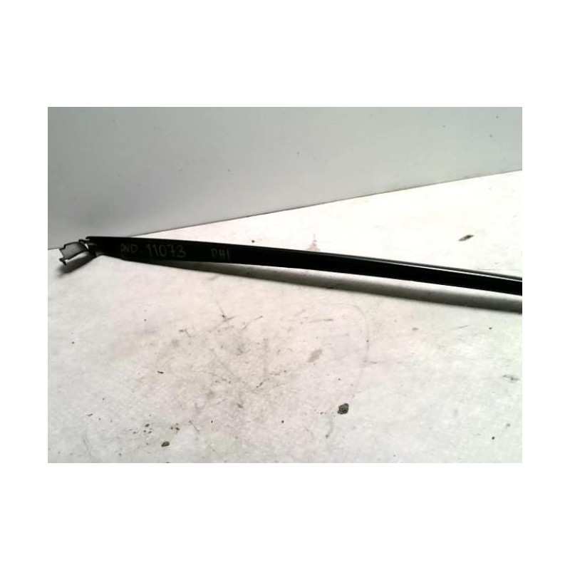 Baguette de porte avant droite CITROEN C4 1 PHASE 1 COUPE d’occasion