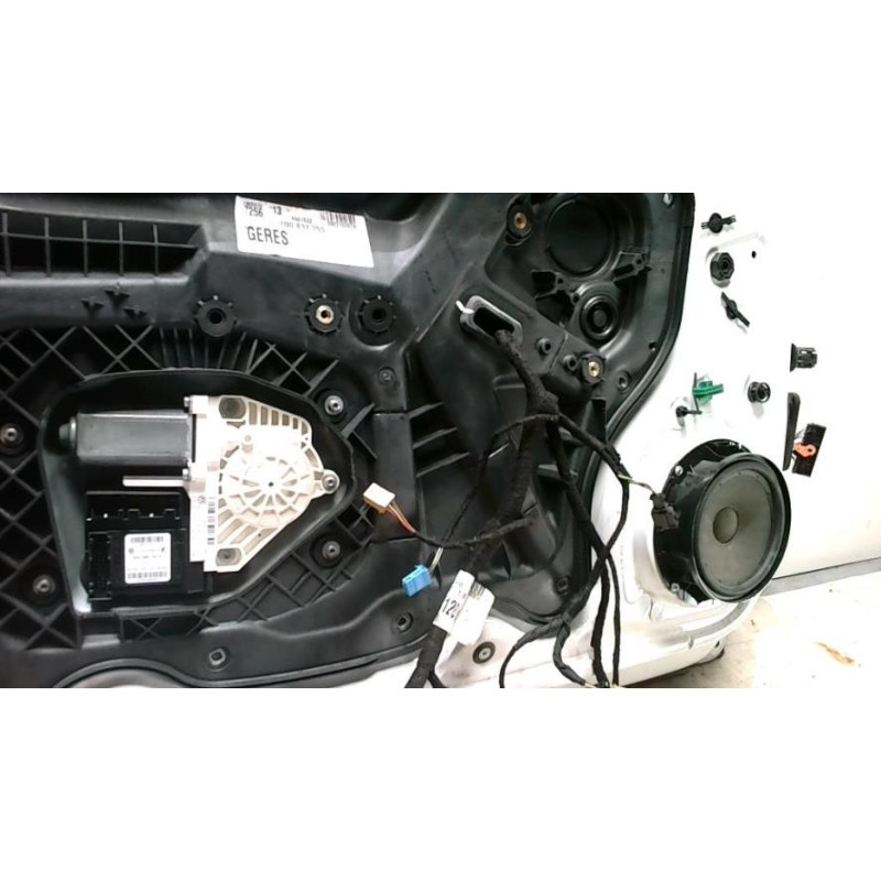 Porte avant gauche VOLKSWAGEN SCIROCCO 3 PHASE 1 COUPE d’occasion
