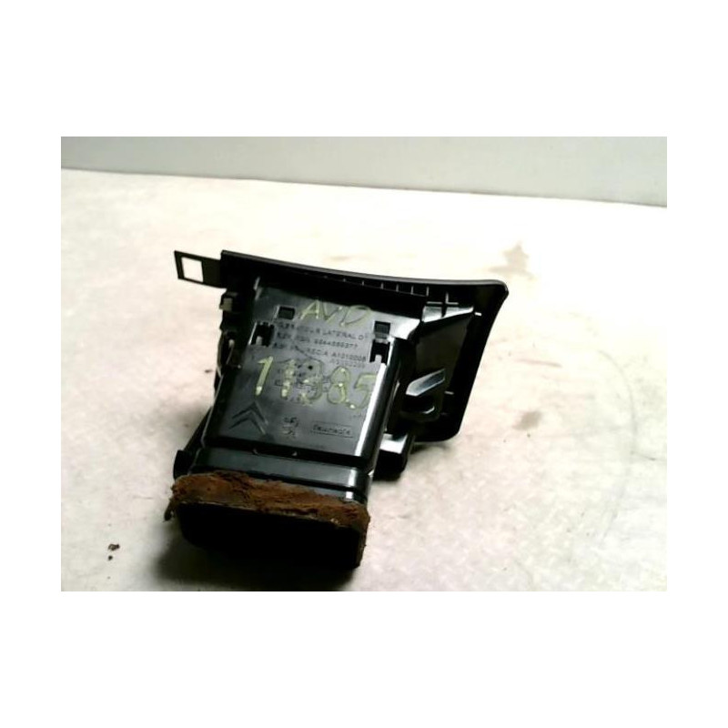 Aerateur tableau de bord avant droit PEUGEOT 407 COUPE d’occasion