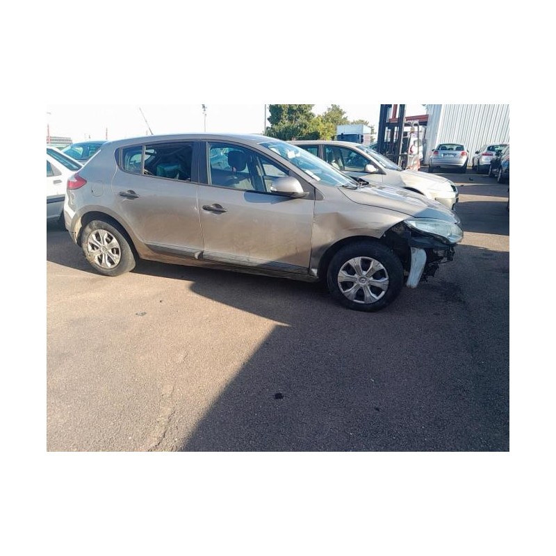 Poignee interieur arriere droit RENAULT MEGANE 3 PHASE 1 d’occasion