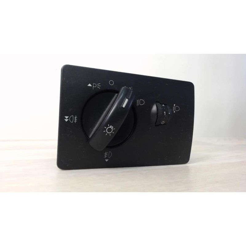 Commande de phare FORD FOCUS 2 PHASE 1 d’occasion