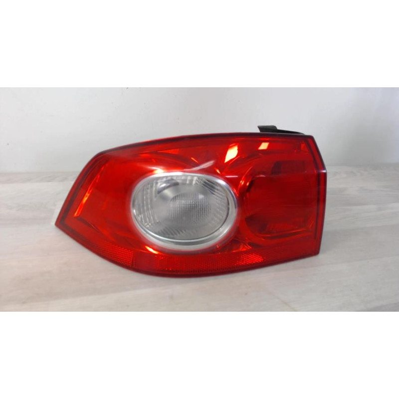 Feu arriere principal gauche (feux) RENAULT LAGUNA 2 PHASE 2 d’occasion