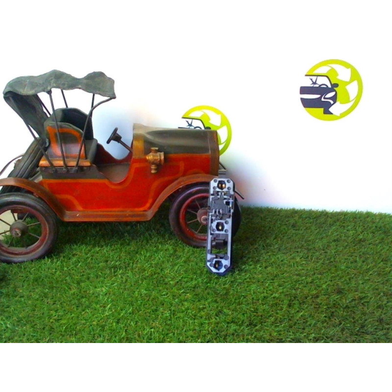 Platine feu arriere gauche VOLVO 850 PHASE 2 BREAK d’occasion