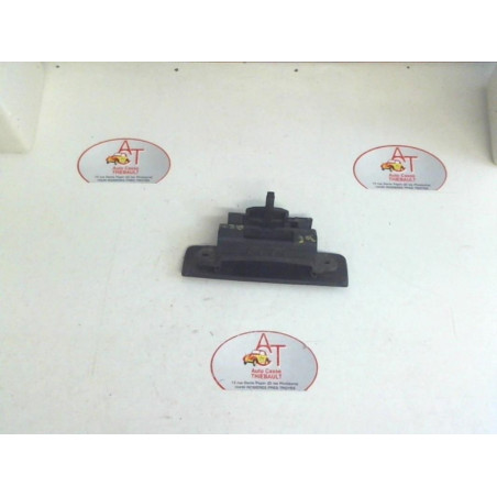 Poignee porte arriere droit PEUGEOT 306 3 ET 5 PORTES d’occasion