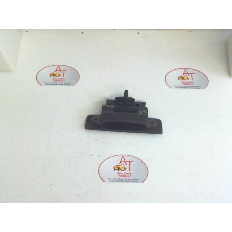 Poignee porte arriere droit PEUGEOT 306 3 ET 5 PORTES d’occasion