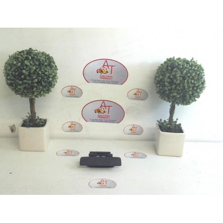 Poignee porte arriere droit PEUGEOT 306 3 ET 5 PORTES d’occasion