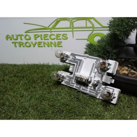 Platine feu arriere gauche RENAULT CLIO 1 PHASE 1 d’occasion