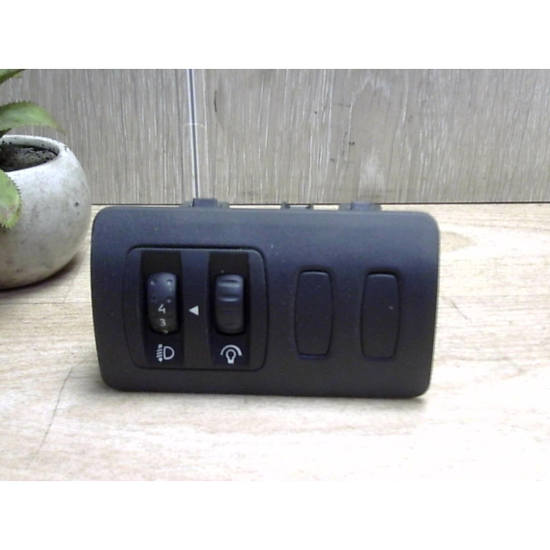 Commande de reglage hauteur de phare RENAULT CLIO 3 PHASE 1 d’occasion
