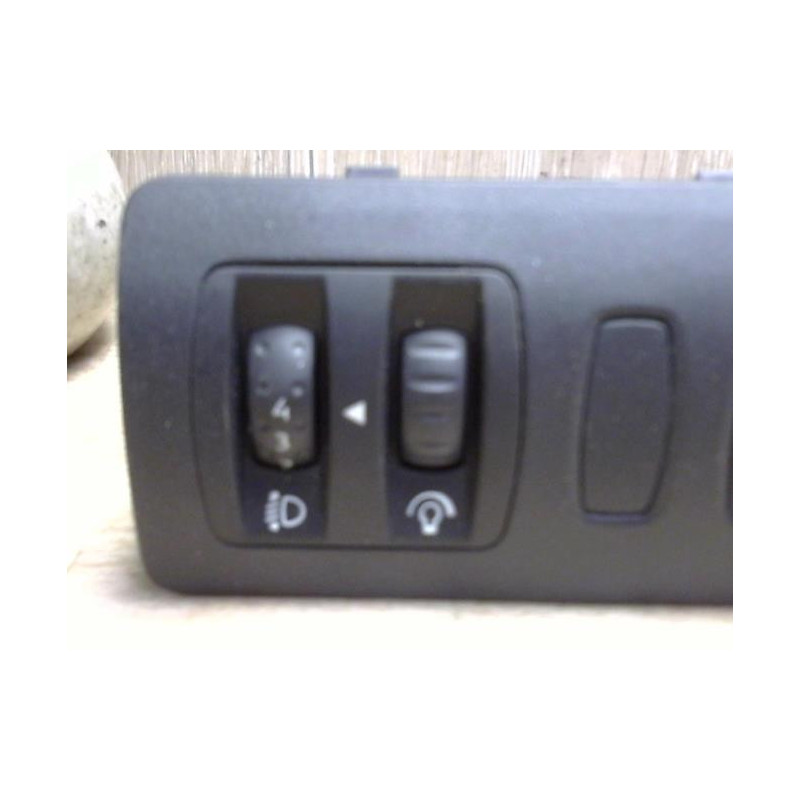 Commande de reglage hauteur de phare RENAULT CLIO 3 PHASE 1 d’occasion