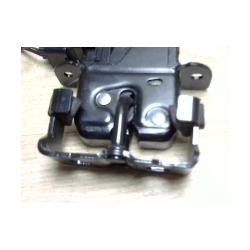 Serrure de coffre RENAULT SCENIC 3 PHASE 3 d’occasion