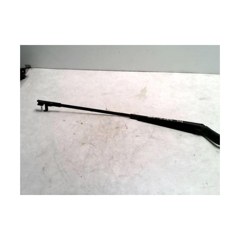 Bras essuie glace avant droit PEUGEOT 407 COUPE d’occasion