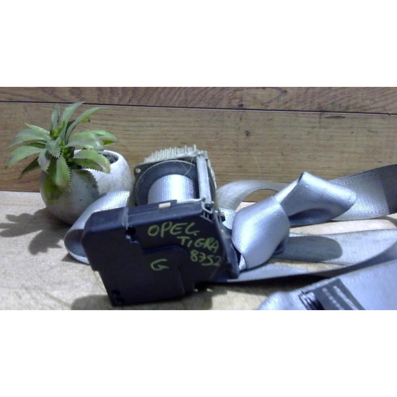 Ceinture avant gauche OPEL TIGRA 2 TWINTOP CABRIOLET d’occasion
