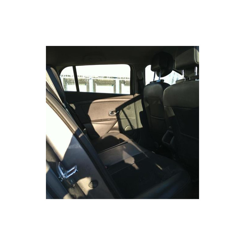 Poignee interieur arriere droit RENAULT MEGANE 3 PHASE 1 BREAK d’occasion