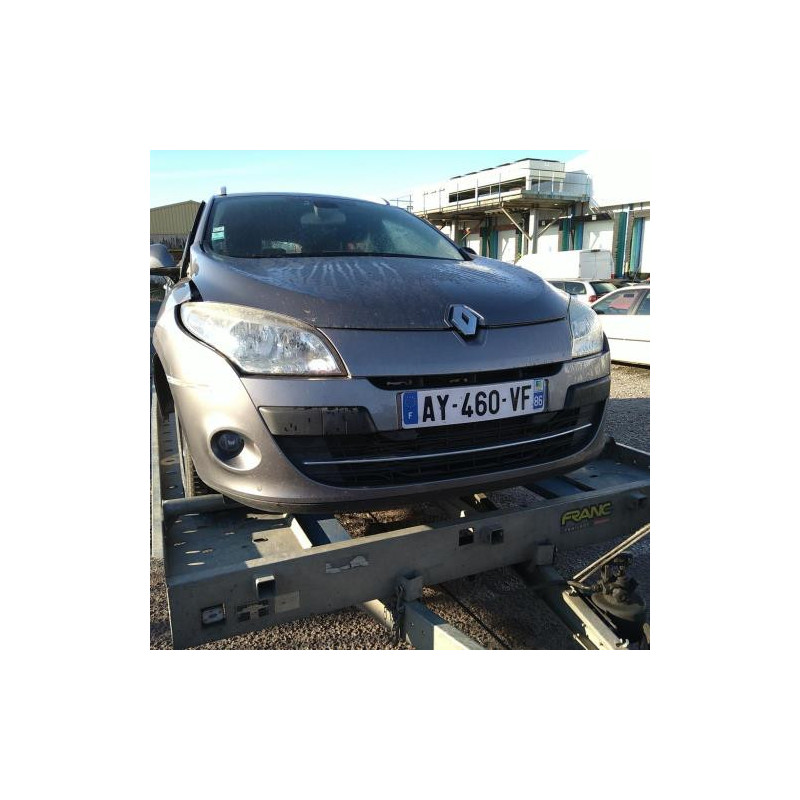 Poignee interieur arriere droit RENAULT MEGANE 3 PHASE 1 BREAK d’occasion