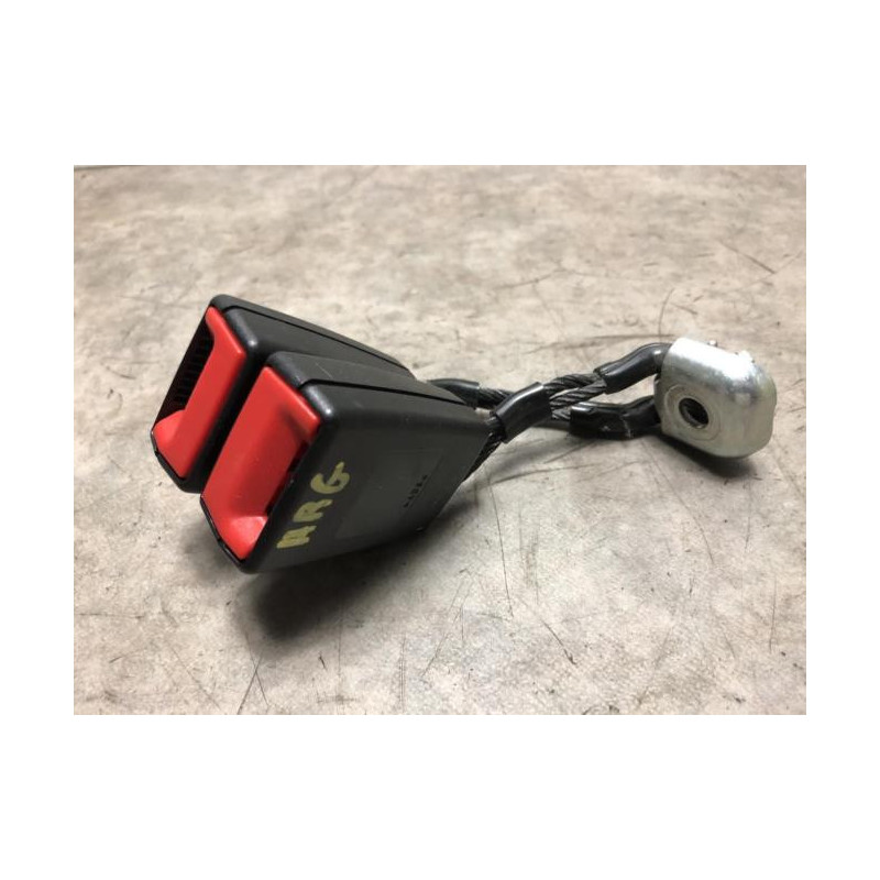 Attache ceinture arriere gauche VOLKSWAGEN POLO 5 PHASE 1 d’occasion