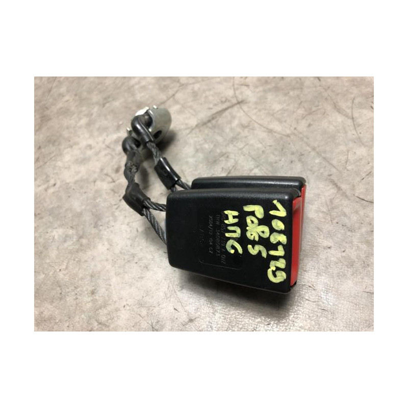 Attache ceinture arriere gauche VOLKSWAGEN POLO 5 PHASE 1 d’occasion