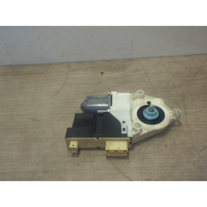 Moteur leve vitre avant droit PEUGEOT 307 PHASE 1 d’occasion