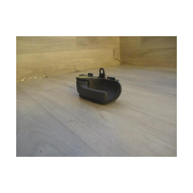 Poignee interieur avant gauche PEUGEOT 107 PHASE 1 d’occasion