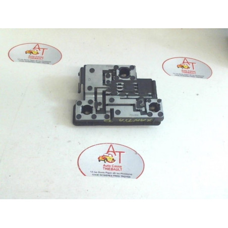 Platine feu arriere droit CITROEN XANTIA PHASE 2 d’occasion