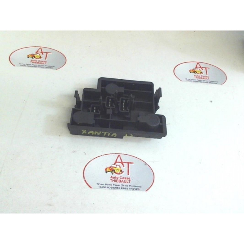 Platine feu arriere droit CITROEN XANTIA PHASE 2 d’occasion