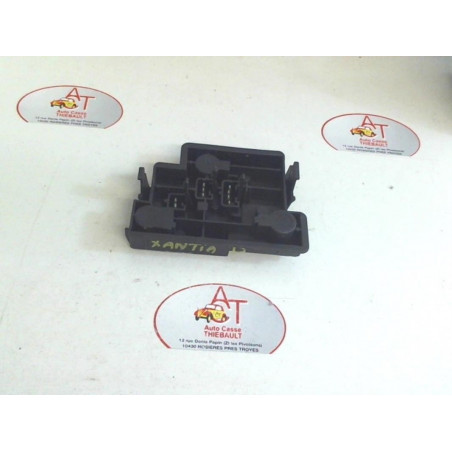 Platine feu arriere droit CITROEN XANTIA PHASE 2 d’occasion