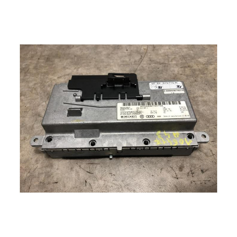 Ecran GPS AUDI A4 3 AVANT PHASE 1 BREAK d’occasion