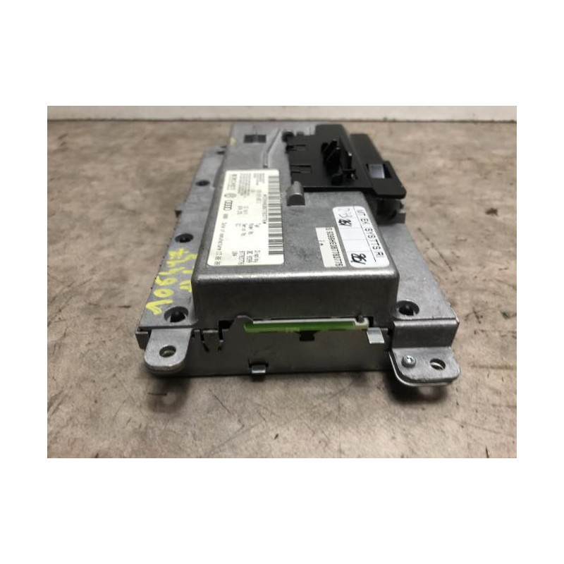 Ecran GPS AUDI A4 3 AVANT PHASE 1 BREAK d’occasion