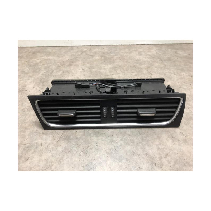 Aerateur tableau de bord AUDI A4 3 AVANT PHASE 1 BREAK d’occasion