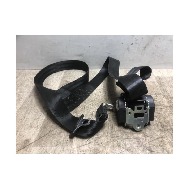 Ceinture arriere gauche AUDI A4 3 AVANT PHASE 1 BREAK d’occasion