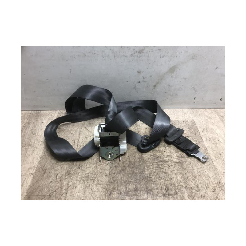 Ceinture arriere centrale RENAULT CLIO 3 PHASE 2 d’occasion