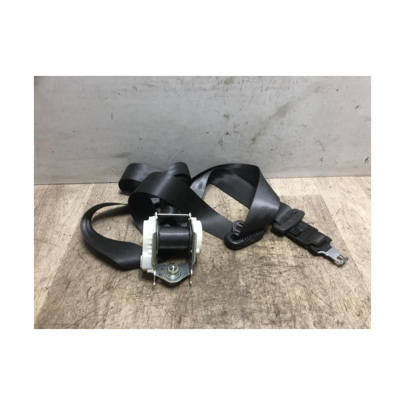 Ceinture arriere centrale RENAULT CLIO 3 PHASE 2 d’occasion