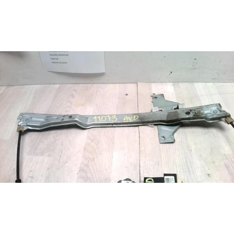 Leve vitre electrique avant droit CITROEN C4 1 PHASE 1 COUPE d’occasion