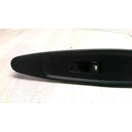 Interrupteur de leve vitre avant droit CITROEN C4 1 PHASE 1 COUPE d’occasion