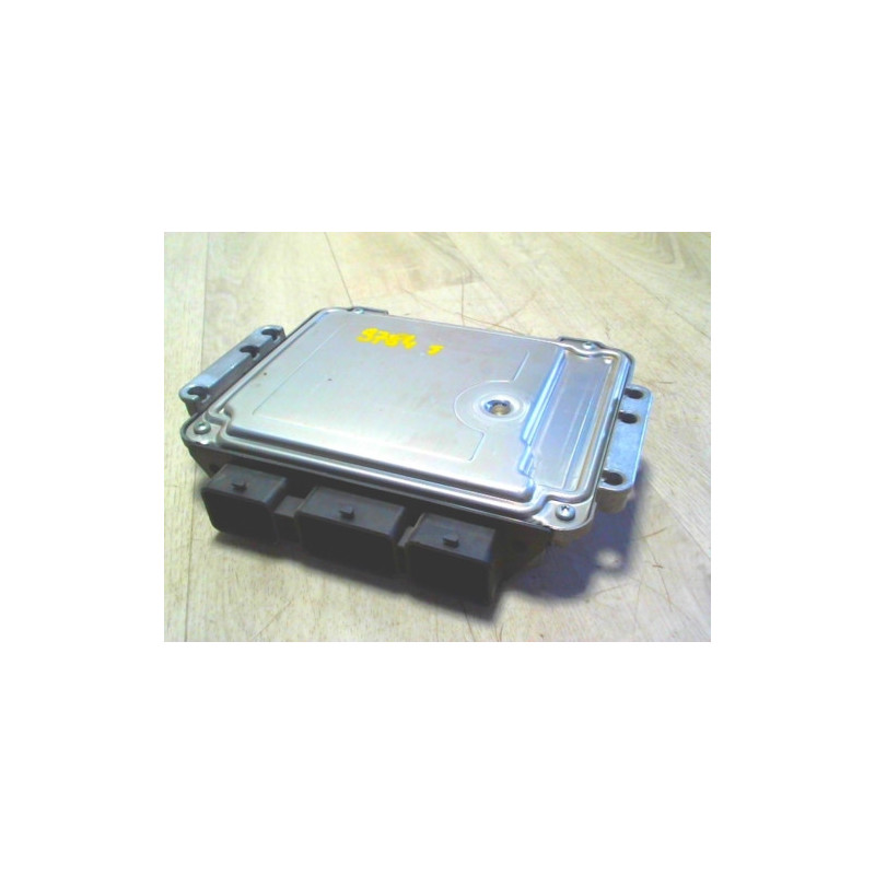 Calculateur RENAULT SCENIC II PHASE 1 d’occasion