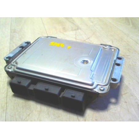 Calculateur RENAULT SCENIC II PHASE 1 d’occasion