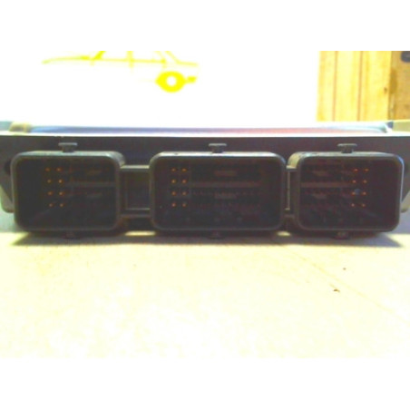 Calculateur RENAULT SCENIC II PHASE 1 d’occasion