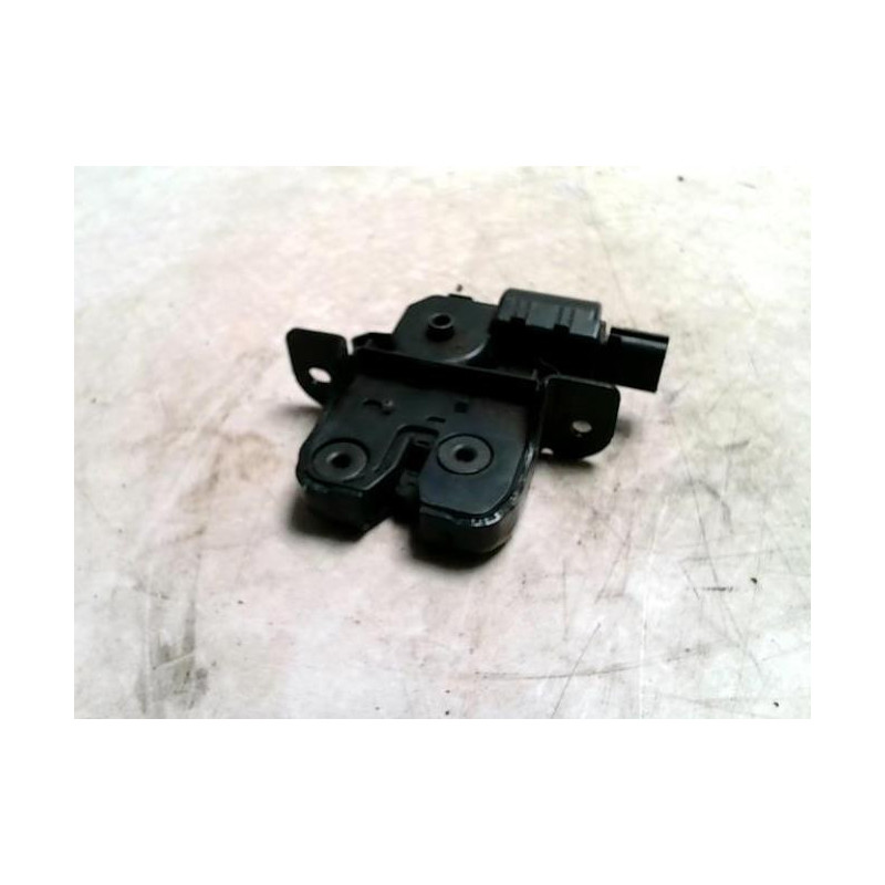 Serrure de coffre RENAULT MEGANE 3 PHASE 1 d’occasion