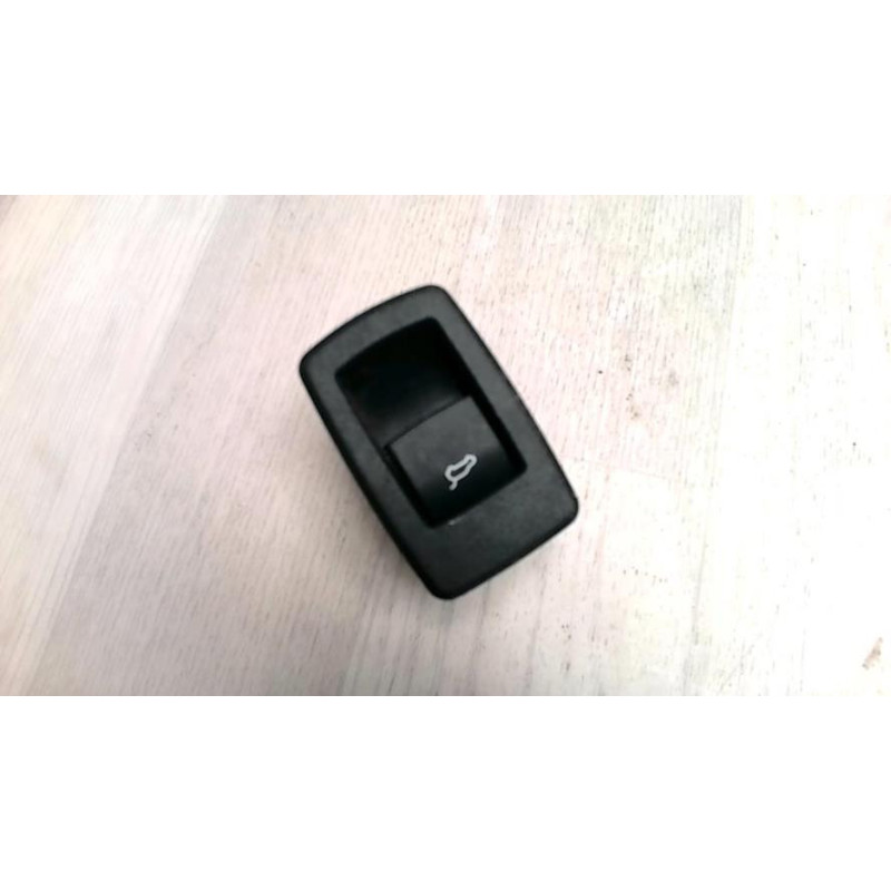 Bouton de coffre BMW X1 F48 PHASE 1 d’occasion