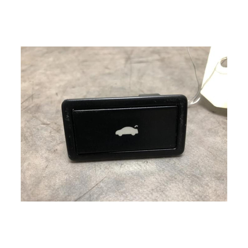 Bouton de coffre AUDI A4 3 AVANT PHASE 1 BREAK d’occasion