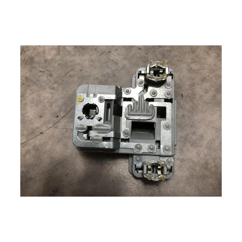 Platine feu arriere gauche AUDI A4 3 AVANT PHASE 1 BREAK d’occasion