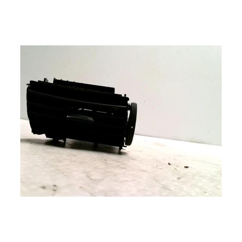 Aerateur tableau de bord avant droit PEUGEOT 407 COUPE d’occasion