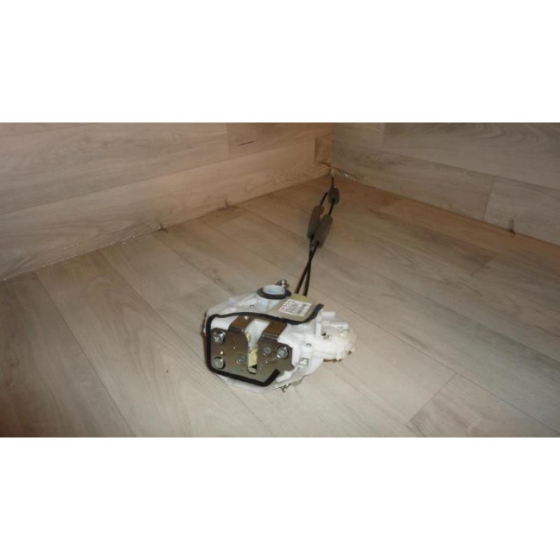 Serrure arriere gauche HONDA CIVIC 8 PHASE 1 d’occasion