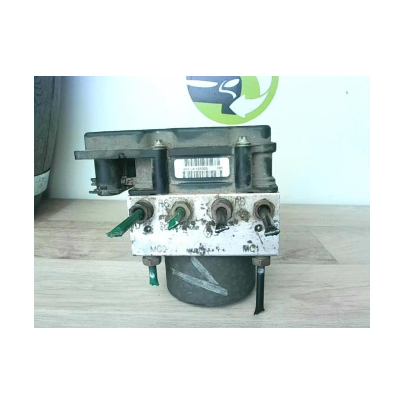 Bloc ABS (freins anti-blocage) RENAULT CLIO 3 PHASE 1 d’occasion