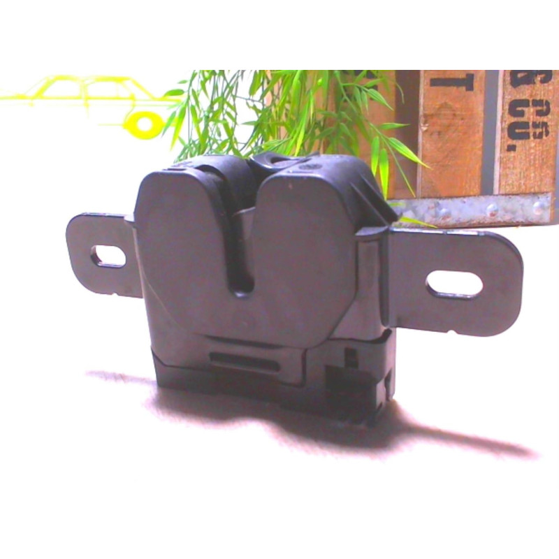 Serrure de coffre VOLVO V 40 2 PHASE 1 d’occasion