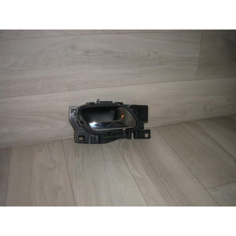 Poignee interieur arriere droit PEUGEOT 207 d’occasion