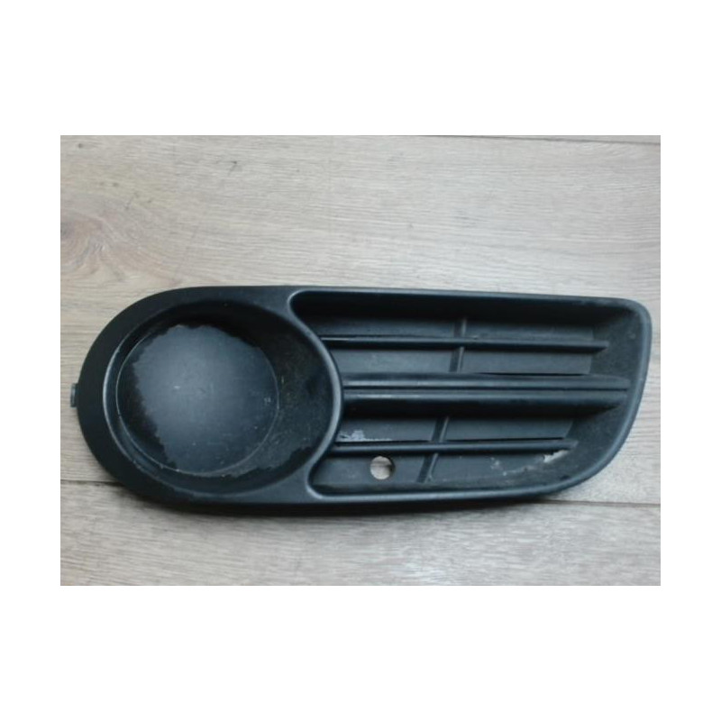 Support anti brouillard avant SKODA FABIA 1 PHASE 2 BREAK d’occasion