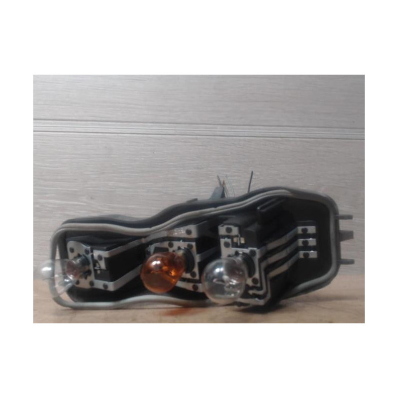Platine feu arriere gauche RENAULT MEGANE 2 PHASE 1 d’occasion